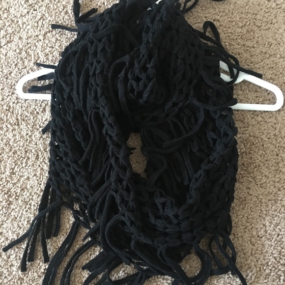 Accessories - Black Infinity Scarf